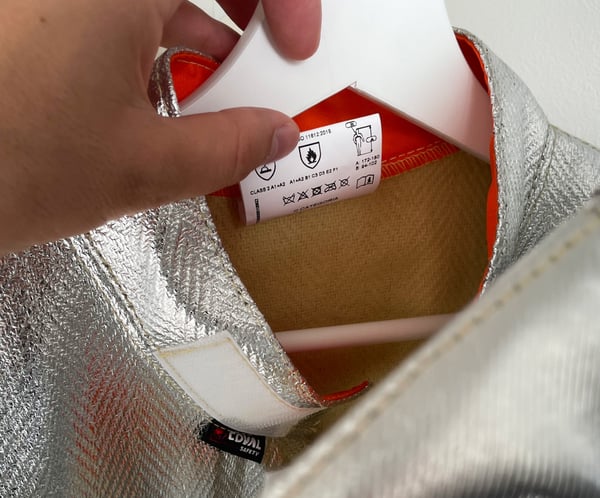 What is the right way to clean aluminised jackets and coats?
