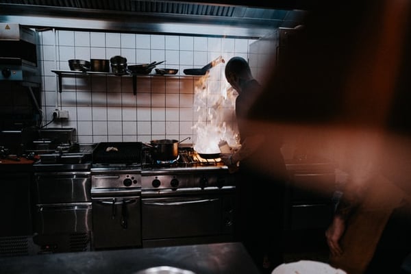 Come scegliere i tuoi guanti da forno professionali