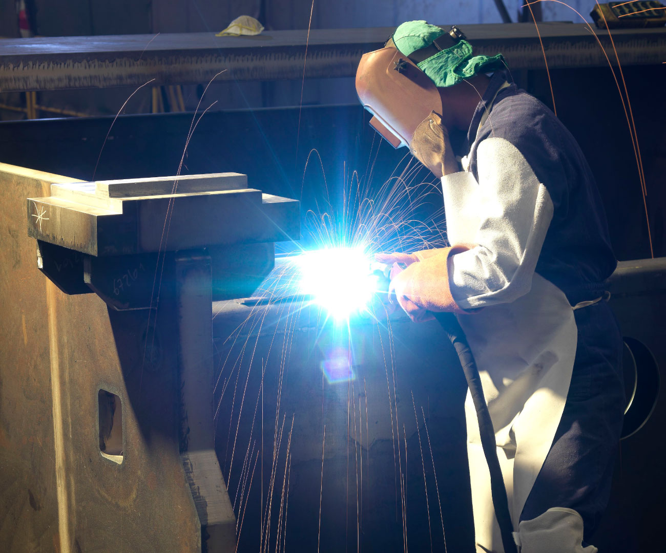 Rischi della saldatura e DPI: come proteggere i lavoratori da calore e schizzi